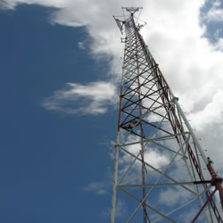 Torre de comunicación autoportante